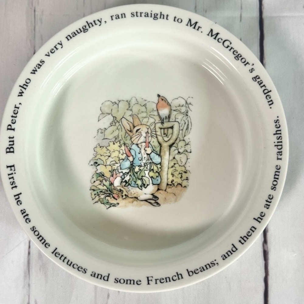 Vintage Wedgwood Peter Rabbit Porringer Baby Bowl - Picture 1 of 5